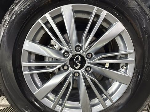 Used 2024 INFINITI QX80 Luxe image 36