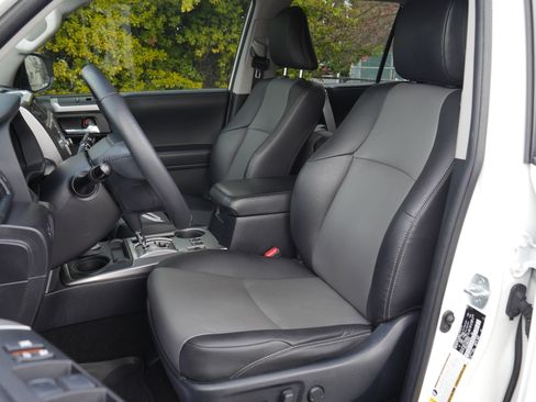 Used 2021 Toyota 4Runner SR5 Premium AWD/4WD image 34