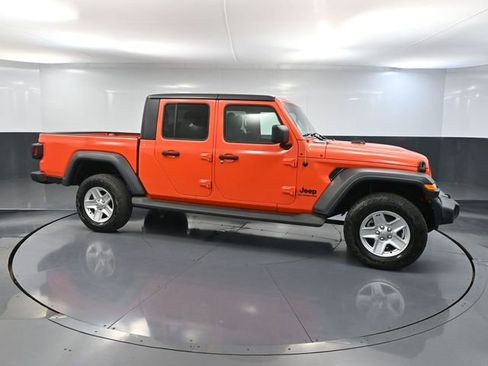 Used 2020 Jeep Gladiator Sport w/ Quick Order Package 24S AWD/4WD image 4