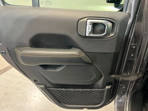 Certified 2025 Jeep Wrangler Sahara image 18