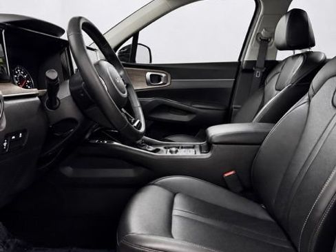 Used 2023 Kia Sorento S w/ Panoramic Sunroof Package AWD/4WD image 15