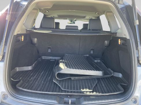 Used 2022 Honda CR-V Touring image 13