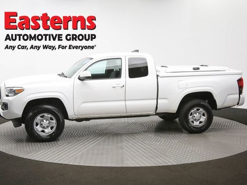 Used 2022 Toyota Tacoma SR w/ SR Convenience Package image 57