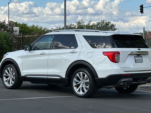Used 2021 Ford Explorer Platinum w/ Equipment Group 601A AWD/4WD image 6