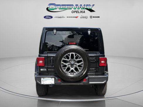 New 2025 Jeep Wrangler Unlimited Sahara AWD/4WD image 6
