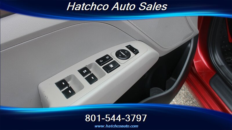 Used 2017 Hyundai Elantra SE FWD image 12