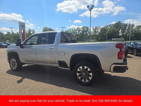 Used 2021 Chevrolet Silverado 2500 LT w/ Convenience Package AWD/4WD image 5