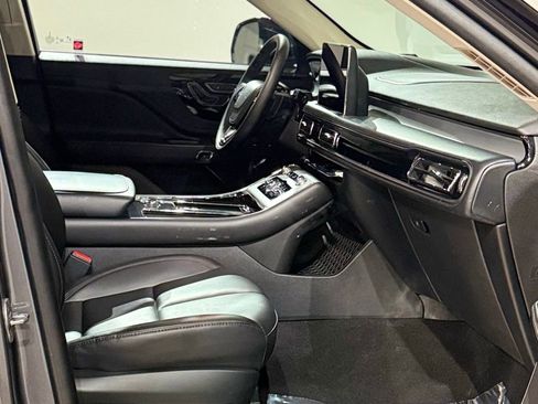 Used 2023 Lincoln Aviator 2WD w/ Premium Package image 54