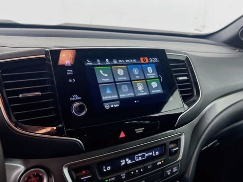 Certified 2025 Honda Passport EX-L image 10