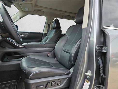 Used 2025 INFINITI QX80 Sensory AWD/4WD image 15
