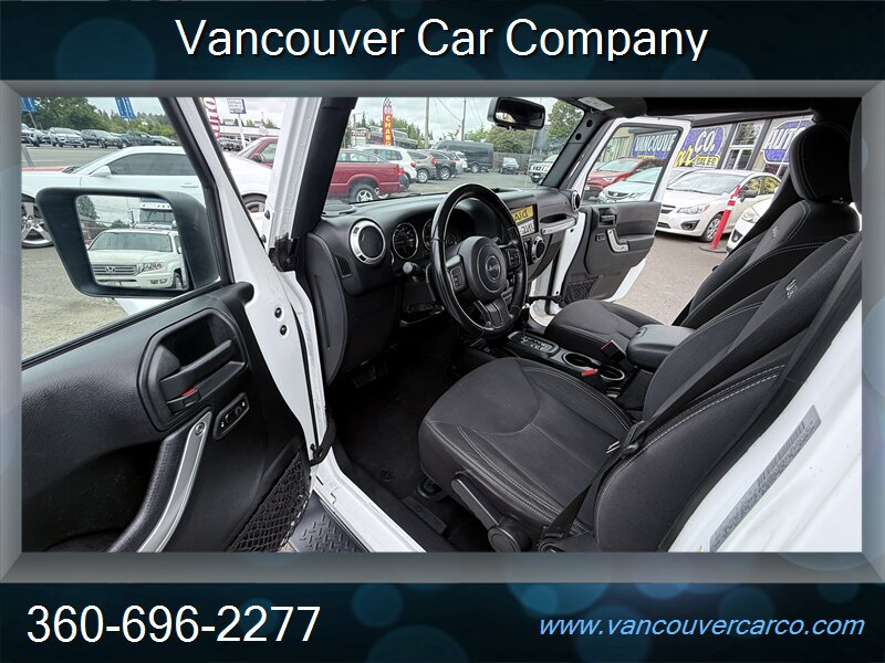Used 2018 Jeep Wrangler Unlimited Sahara AWD/4WD image 13