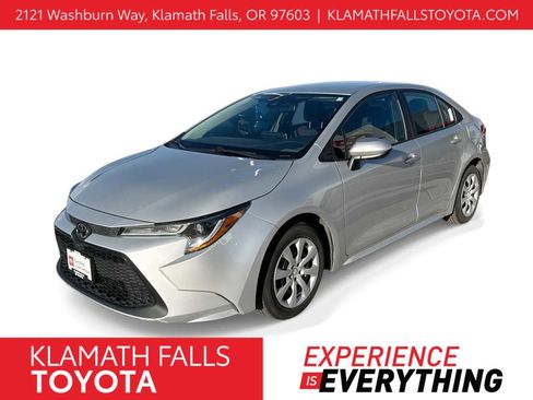 Used 2020 Toyota Corolla LE image 1