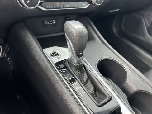 Used 2025 Nissan Altima 2.5 SV FWD image 21