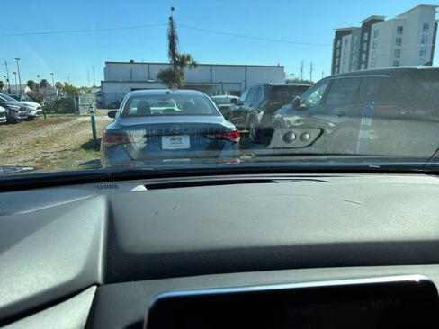 Used 2025 Nissan Rogue SV image 17