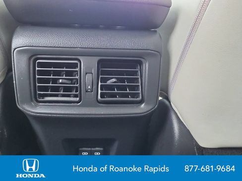 Used 2019 Toyota RAV4 XLE Premium FWD image 29