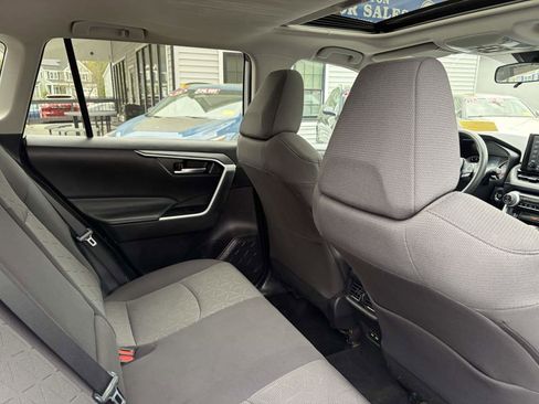 Used 2021 Toyota RAV4 XLE w/ Convenience Package AWD/4WD image 24