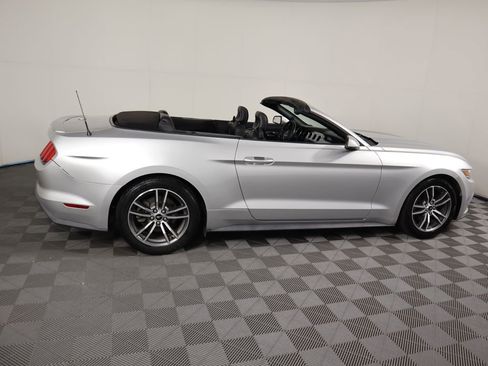 Used 2016 Ford Mustang Premium image 4