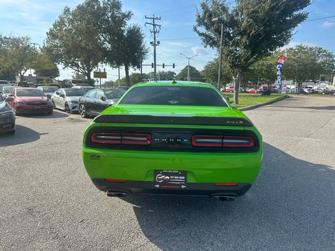 Used 2017 Dodge Challenger R/T Scat Pack RWD image 4