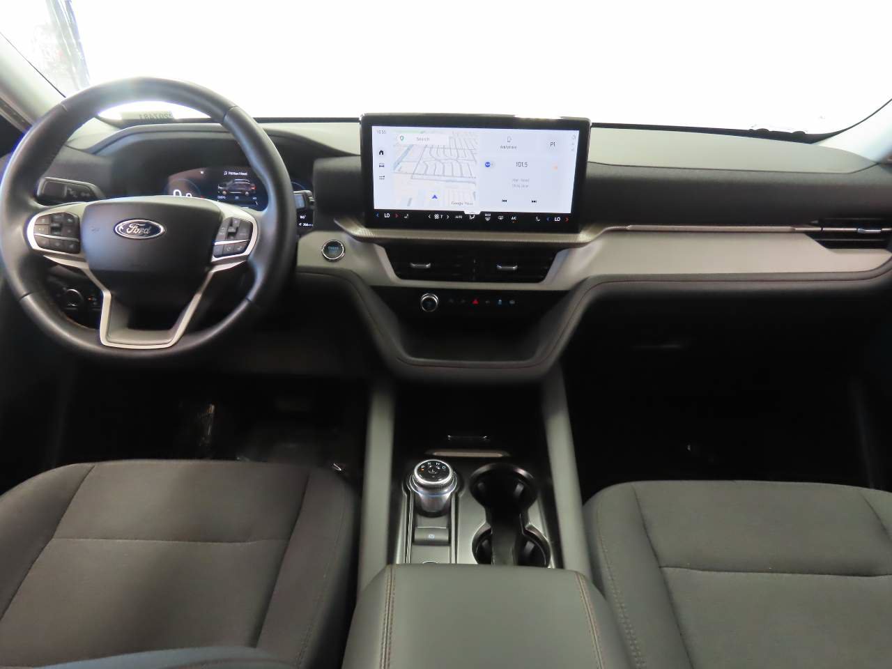 Used 2025 Ford Explorer Active RWD image 15
