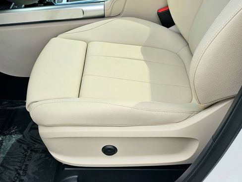 New 2026 Mercedes-Benz GLB 250 4MATIC image 17