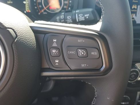 Used 2025 Jeep Wrangler Unlimited Sport AWD/4WD image 30