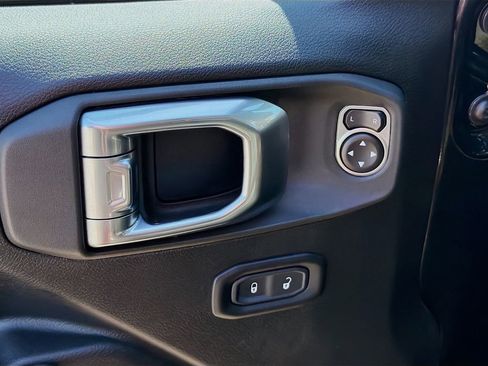 Used 2024 Jeep Wrangler Sport S image 23