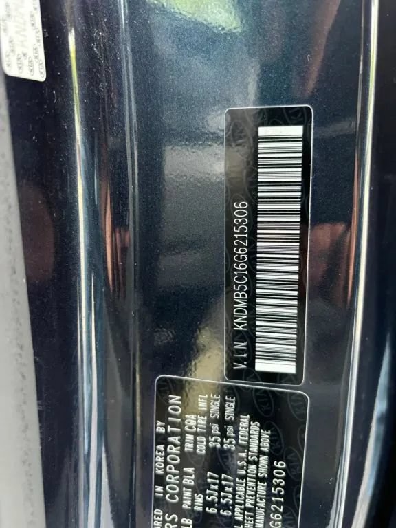 Used 2016 Kia Sedona LX w/ LX Essentials Premium Package FWD image 27