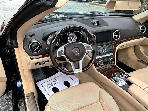 Used 2014 Mercedes-Benz SL 550 image 12