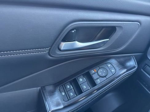 New 2026 Nissan Rogue SV w/ SV Premium Package image 11