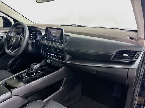 Used 2023 Nissan Rogue SV FWD image 34