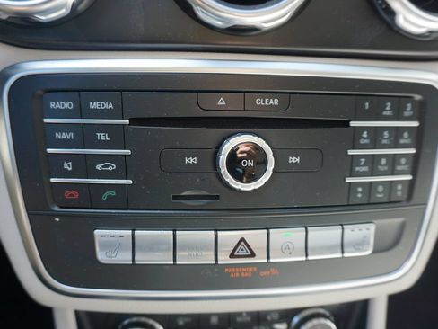 Used 2018 Mercedes-Benz GLA 250 image 11