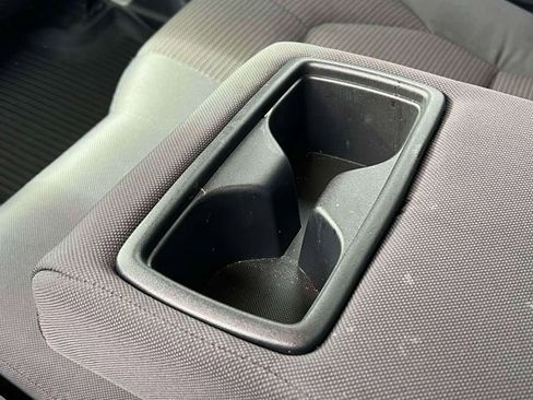 Used 2021 Toyota Highlander LE image 12