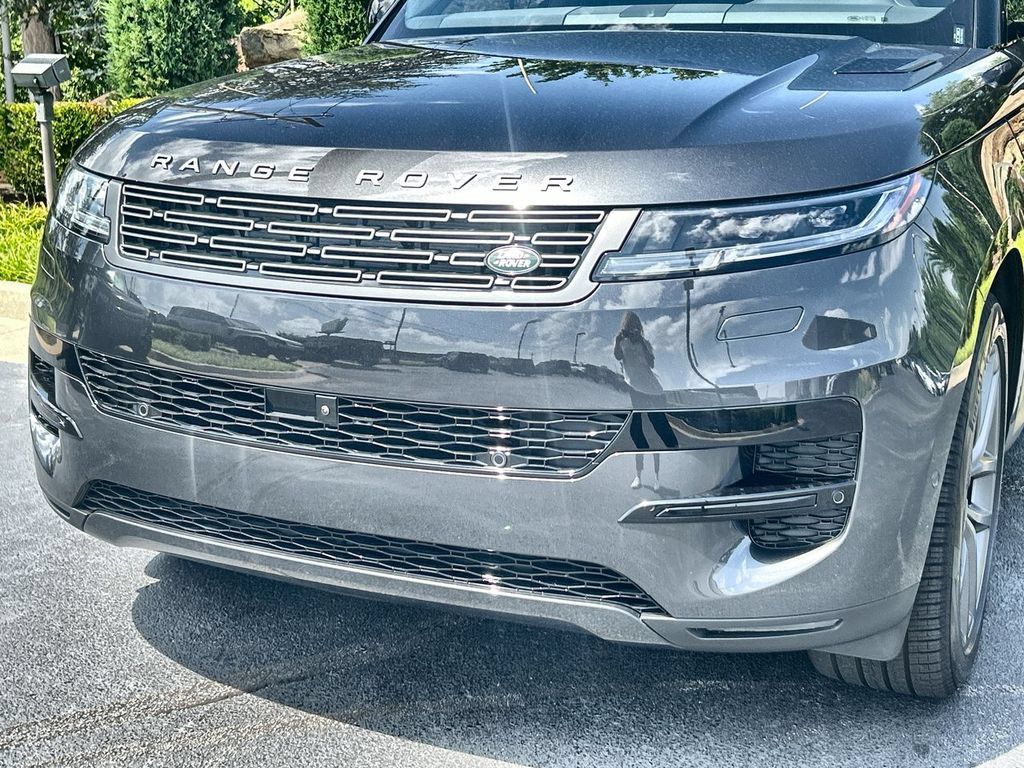 New 2026 Land Rover Range Rover Sport SE AWD/4WD image 9