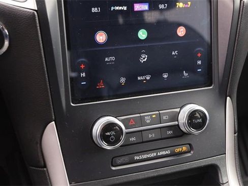 Certified 2024 Ford Edge SEL image 17