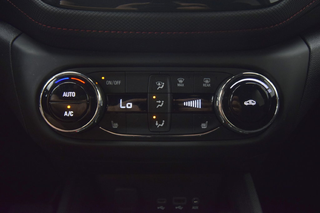 Used 2023 Chevrolet TrailBlazer RS w/ Convenience Package FWD image 32