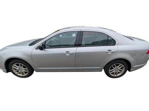 Used 2012 Ford Fusion S FWD image 2
