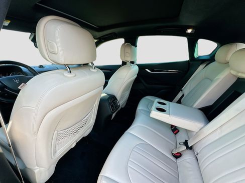 Used 2022 Maserati Levante GT image 27