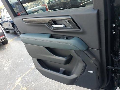 New 2026 GMC Yukon XL AT4 w/ AT4 Premium Plus Package AWD/4WD image 18