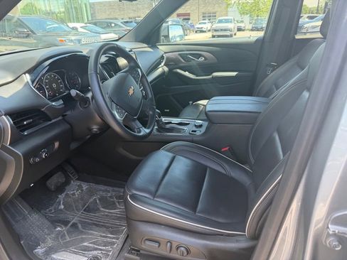 Used 2023 Chevrolet Traverse Premier w/ LPO, Floor Liner Package AWD/4WD image 5