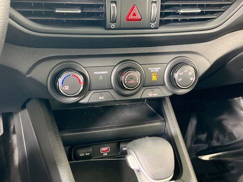 Used 2022 Kia Forte LXS w/ LXS Technology Package image 15