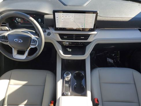 New 2026 Ford Explorer Active w/ Active Comfort Package image 28