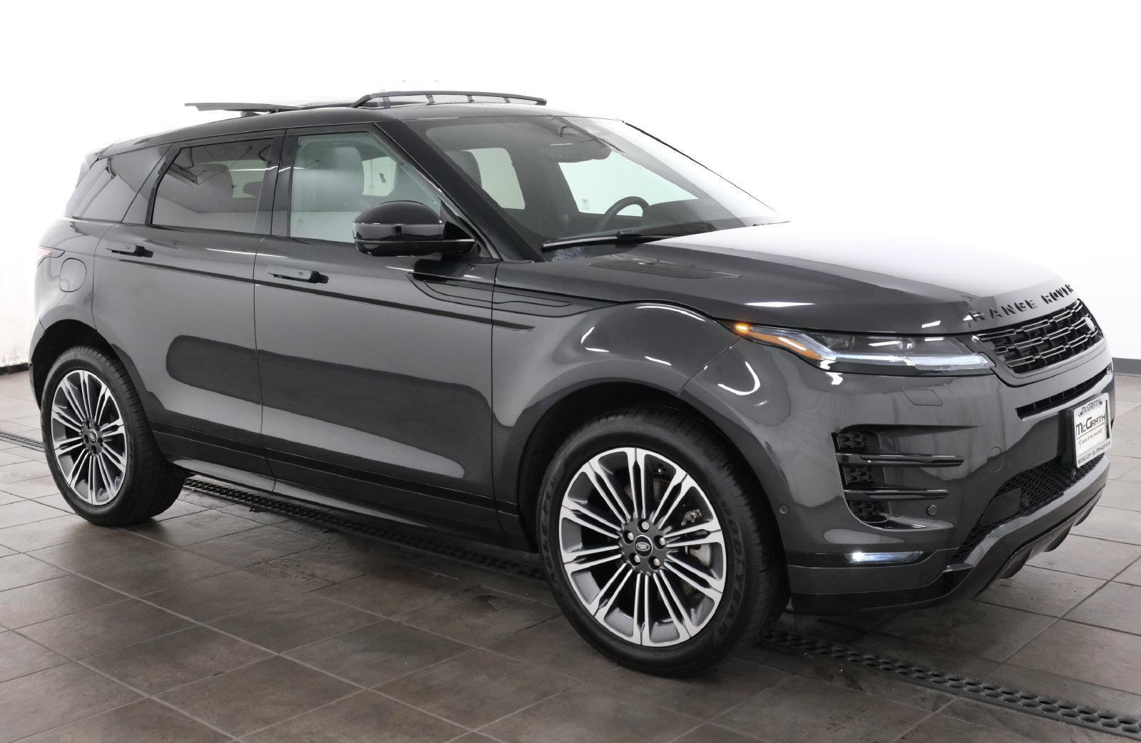Used 2024 Land Rover Range Rover Evoque Dynamic SE AWD/4WD image 7