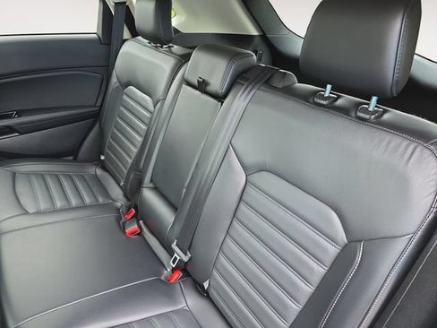 Used 2018 Ford Edge SEL w/ Equipment Group 201A AWD/4WD image 13