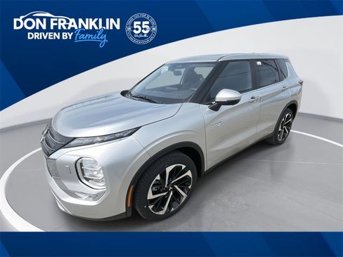 New 2025 Mitsubishi Outlander SE image 1