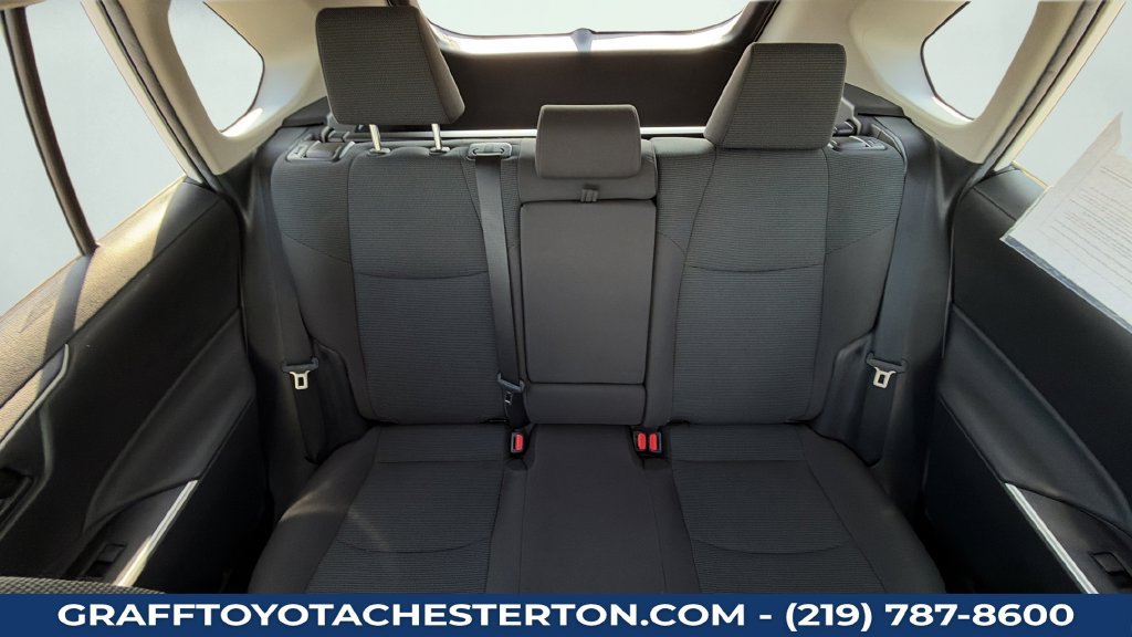 Used 2022 Toyota RAV4 LE w/ Carpet Mat Package (TMS) AWD/4WD image 24