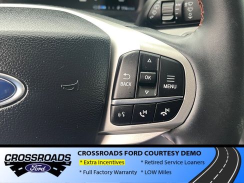 New 2025 Ford Explorer Active image 14