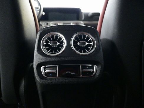 Used 2023 Mercedes-Benz G 550 image 18