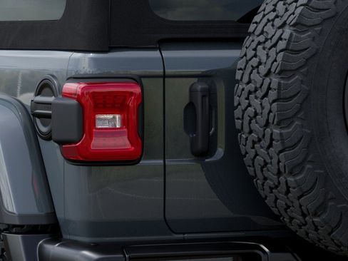 New 2026 Jeep Wrangler Rubicon AWD/4WD image 33