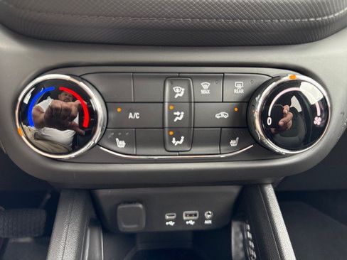 Used 2023 Chevrolet TrailBlazer LT FWD image 22