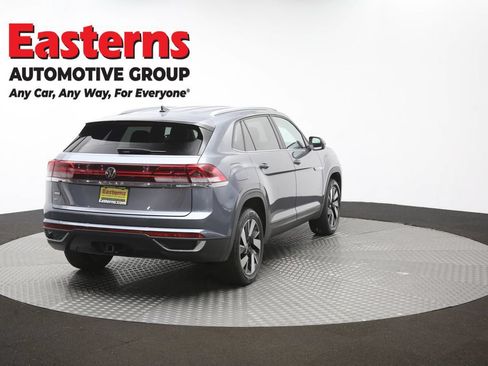 Used 2024 Volkswagen Atlas Cross Sport SE FWD image 36